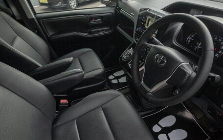 Toyota Esquire I, 2015 год, 1 868 000 рублей, 9 фотография