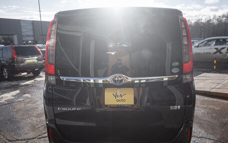 Toyota Esquire I, 2015 год, 1 868 000 рублей, 6 фотография