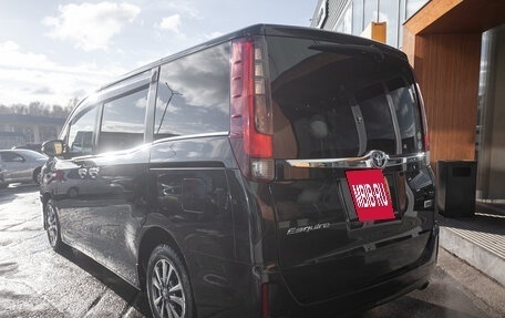 Toyota Esquire I, 2015 год, 1 868 000 рублей, 5 фотография