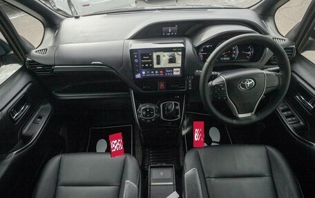 Toyota Esquire I, 2015 год, 1 868 000 рублей, 16 фотография