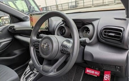 Toyota Yaris, 2023 год, 1 450 143 рублей, 9 фотография