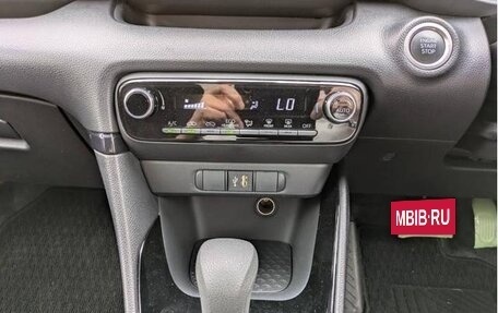 Toyota Yaris, 2023 год, 1 450 143 рублей, 19 фотография