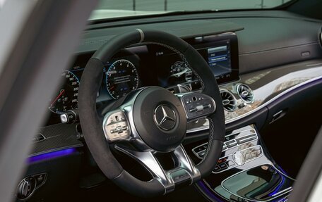 Mercedes-Benz E-Класс AMG, 2018 год, 5 800 000 рублей, 34 фотография