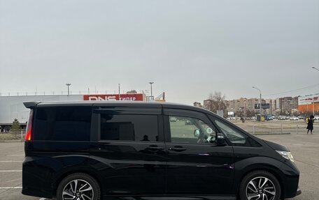 Honda Stepwgn IV, 2016 год, 1 720 000 рублей, 4 фотография