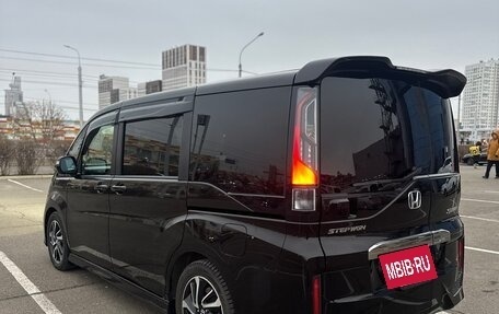 Honda Stepwgn IV, 2016 год, 1 720 000 рублей, 7 фотография