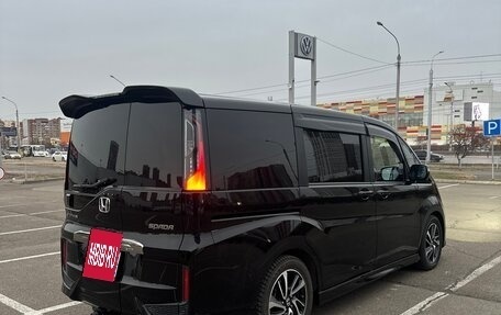 Honda Stepwgn IV, 2016 год, 1 720 000 рублей, 5 фотография