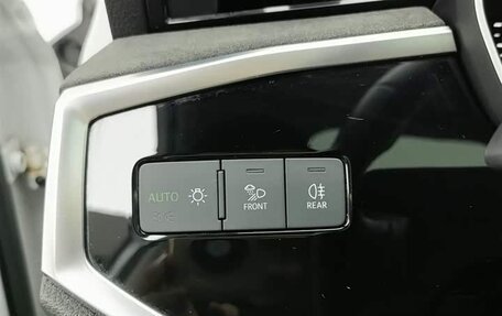 Audi Q3, 2021 год, 16 фотография