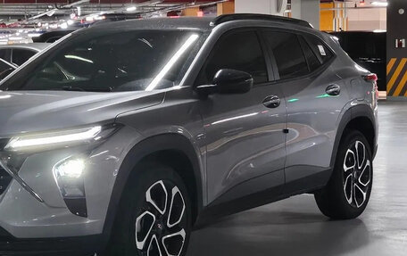 Chevrolet Trax, 2023 год, 1 630 000 рублей, 2 фотография