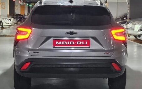 Chevrolet Trax, 2023 год, 1 630 000 рублей, 6 фотография