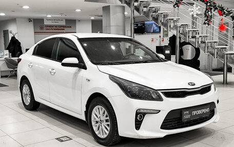 KIA Rio IV, 2018 год, 995 000 рублей, 3 фотография