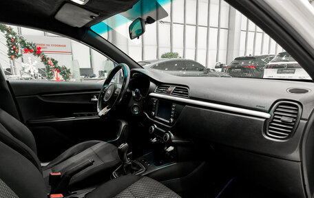 KIA Rio IV, 2018 год, 995 000 рублей, 11 фотография