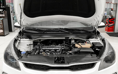 KIA Rio IV, 2018 год, 995 000 рублей, 9 фотография