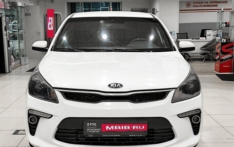 KIA Rio IV, 2018 год, 995 000 рублей, 2 фотография