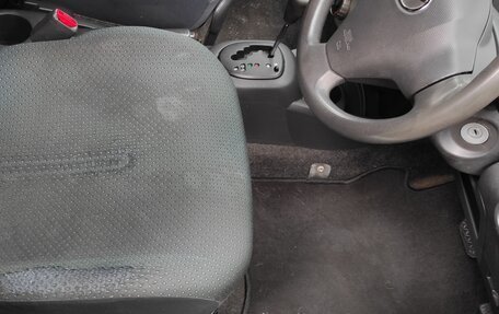 Toyota Vitz, 2005 год, 300 000 рублей, 12 фотография
