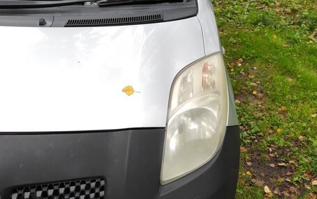 Toyota Vitz, 2005 год, 300 000 рублей, 21 фотография