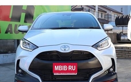 Toyota Yaris, 2023 год, 1 540 069 рублей, 2 фотография