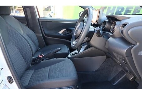 Toyota Yaris, 2023 год, 1 540 069 рублей, 16 фотография