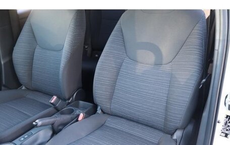 Toyota Yaris, 2023 год, 1 540 069 рублей, 33 фотография