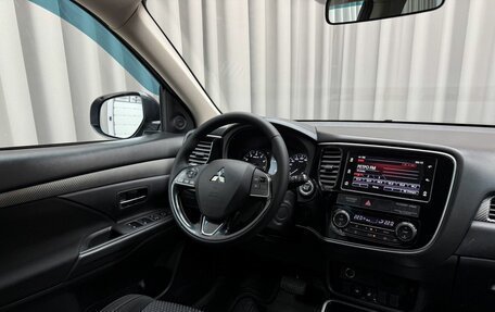 Mitsubishi Outlander III рестайлинг 3, 2017 год, 1 749 000 рублей, 7 фотография