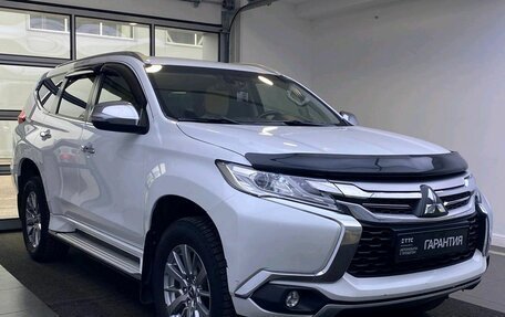 Mitsubishi Pajero Sport III рестайлинг, 2018 год, 2 579 000 рублей, 3 фотография