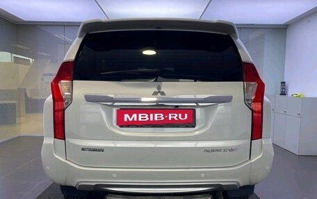 Mitsubishi Pajero Sport III рестайлинг, 2018 год, 2 579 000 рублей, 6 фотография