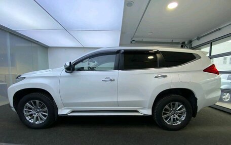 Mitsubishi Pajero Sport III рестайлинг, 2018 год, 2 579 000 рублей, 8 фотография