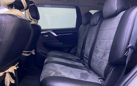 Mitsubishi Pajero Sport III рестайлинг, 2018 год, 2 579 000 рублей, 12 фотография