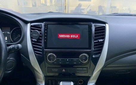 Mitsubishi Pajero Sport III рестайлинг, 2018 год, 2 579 000 рублей, 15 фотография