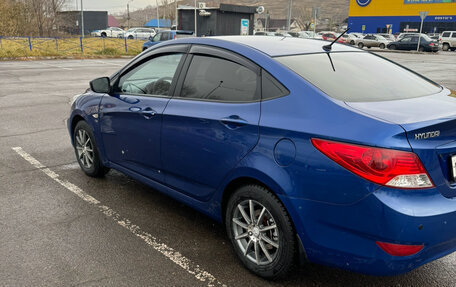 Hyundai Solaris II рестайлинг, 2013 год, 870 000 рублей, 3 фотография