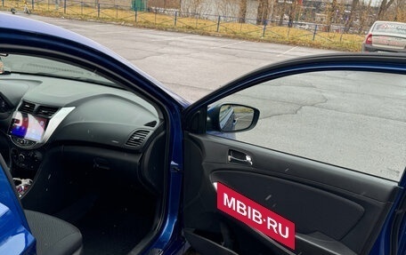 Hyundai Solaris II рестайлинг, 2013 год, 870 000 рублей, 12 фотография