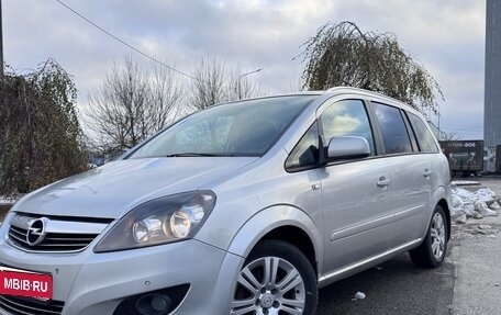 Opel Zafira B, 2012 год, 780 000 рублей, 1 фотография