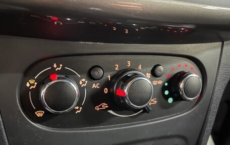 Renault Sandero II рестайлинг, 2014 год, 699 000 рублей, 13 фотография