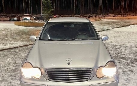 Mercedes-Benz C-Класс, 2001 год, 335 000 рублей, 2 фотография