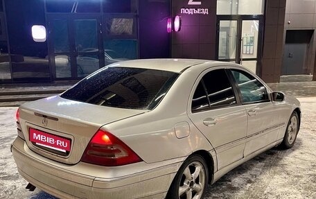 Mercedes-Benz C-Класс, 2001 год, 335 000 рублей, 3 фотография