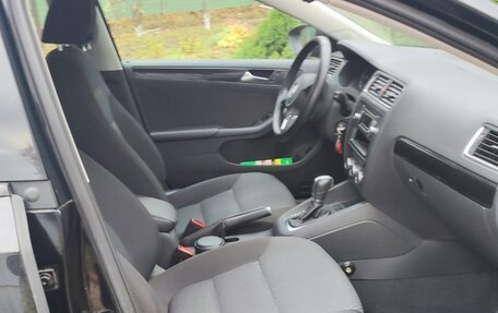 Volkswagen Jetta VI, 2012 год, 1 300 000 рублей, 4 фотография