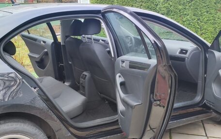 Volkswagen Jetta VI, 2012 год, 1 300 000 рублей, 13 фотография