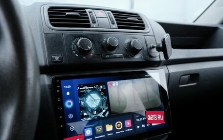 Skoda Fabia II, 2010 год, 389 000 рублей, 9 фотография