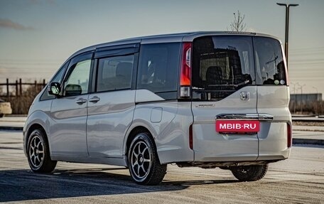 Honda Stepwgn IV, 2015 год, 1 565 000 рублей, 7 фотография