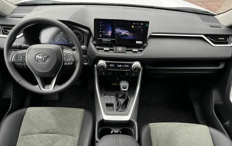 Toyota RAV4, 2025 год, 4 090 000 рублей, 9 фотография