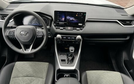 Toyota RAV4, 2025 год, 4 090 000 рублей, 9 фотография