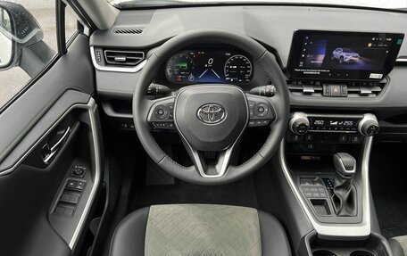 Toyota RAV4, 2025 год, 4 090 000 рублей, 10 фотография