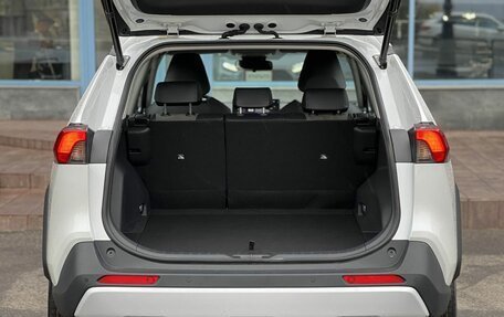 Toyota RAV4, 2025 год, 4 090 000 рублей, 34 фотография