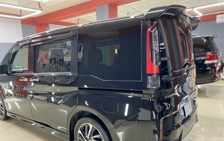 Honda Stepwgn IV, 2017 год, 1 850 000 рублей, 5 фотография