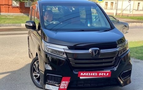 Honda Stepwgn IV, 2017 год, 1 850 000 рублей, 7 фотография