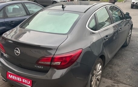 Opel Astra J, 2014 год, 750 000 рублей, 2 фотография