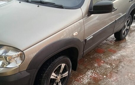 Chevrolet Niva I рестайлинг, 2015 год, 720 000 рублей, 9 фотография