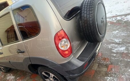 Chevrolet Niva I рестайлинг, 2015 год, 720 000 рублей, 8 фотография