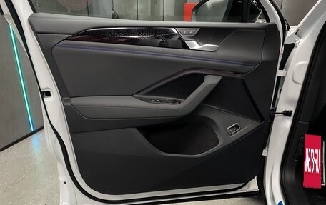 Volkswagen Tiguan, 2025 год, 4 950 000 рублей, 9 фотография