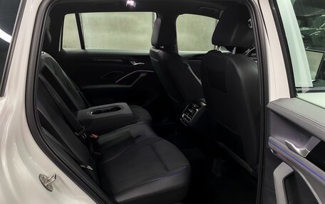 Volkswagen Tiguan, 2025 год, 4 950 000 рублей, 18 фотография