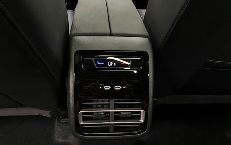 Volkswagen Tiguan, 2025 год, 4 950 000 рублей, 17 фотография